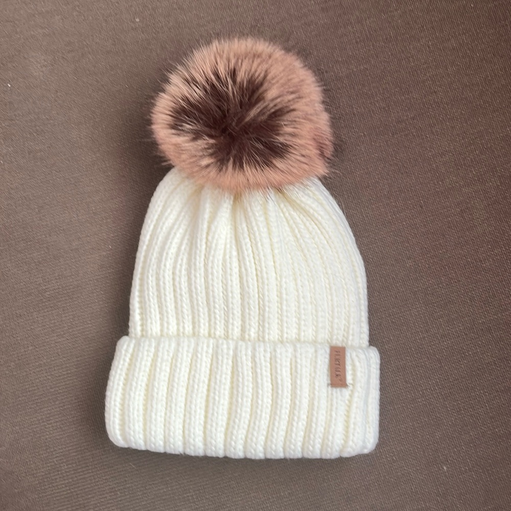 New- never worn Women’s Beanie